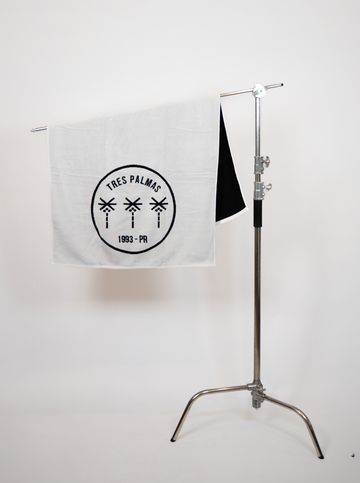 Tres Palmas Minimal | Beach Towel (White)